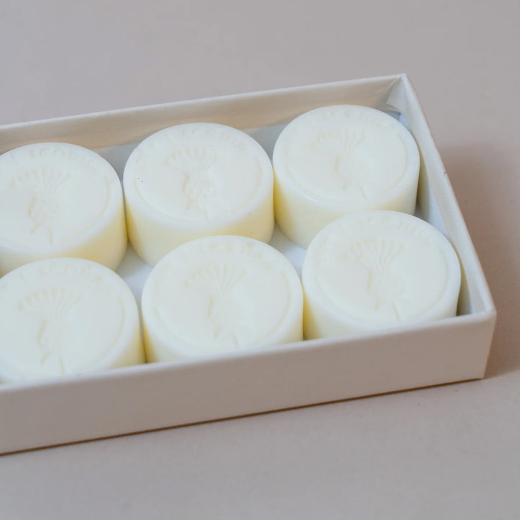 A boxed set of 6 wax melts handmade in Scotland by Love Scottish