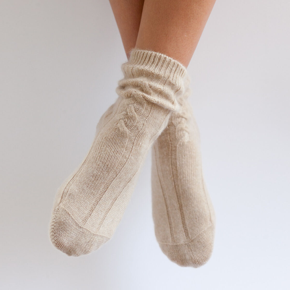 Women's Cashmere Cable Socks