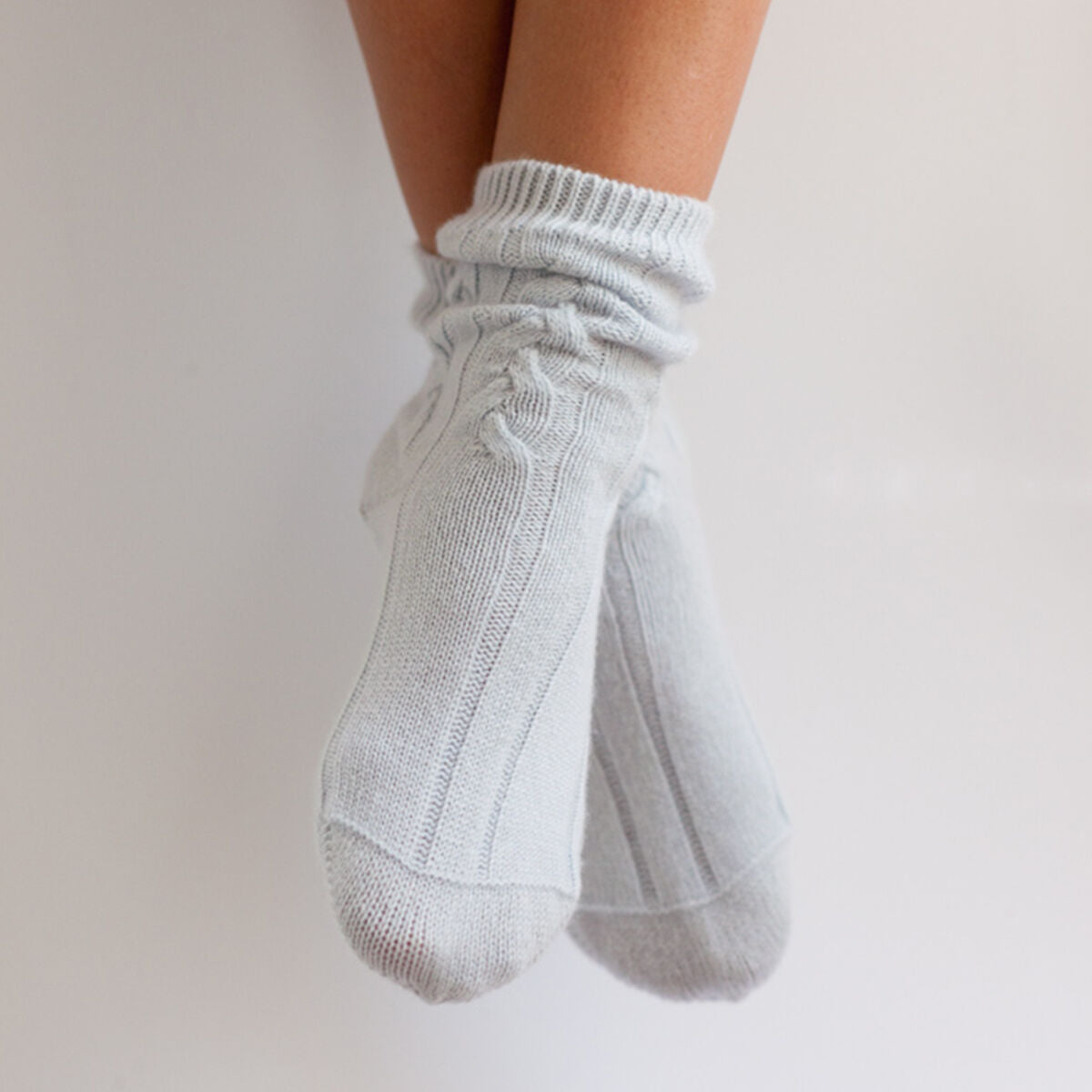 Women's Cashmere Cable Socks